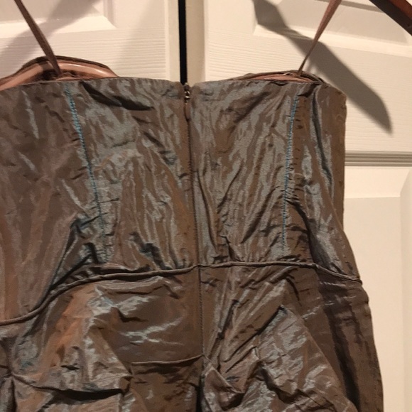 Dress - Picture 5 of 6